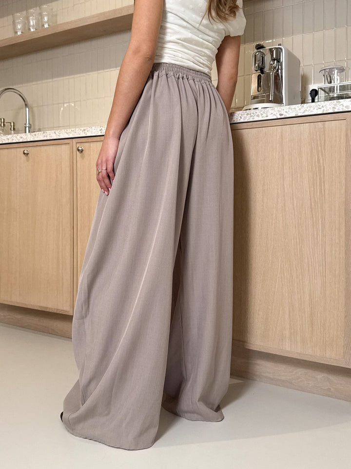 Taupe