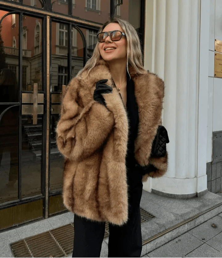 Rosalind | Women's Plush Faux Fur Coat